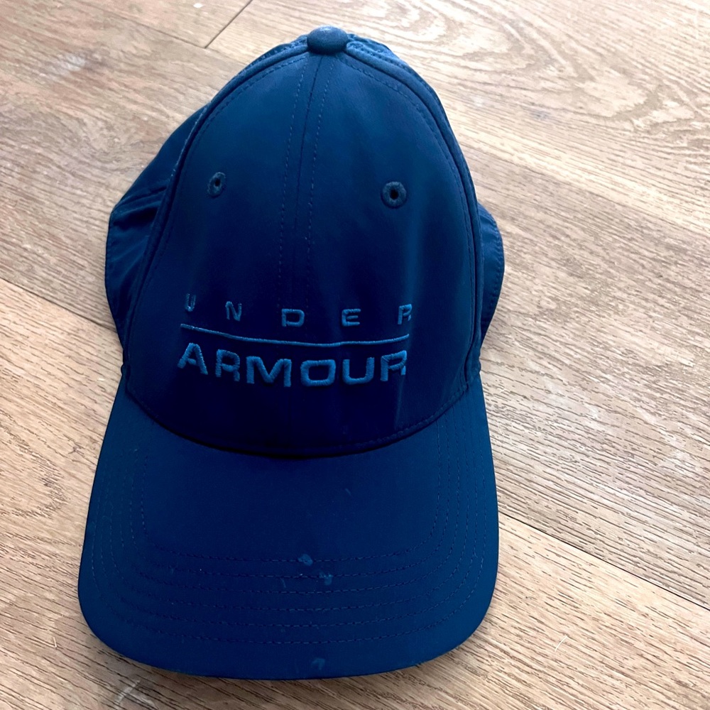Men's Under Armour Hat Classic Fit Fitted Navy Blue Stretch Baseball Cap OS